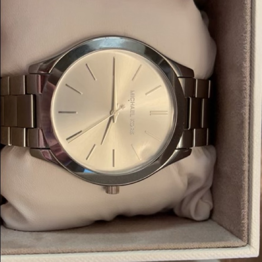 *SOLD* like new Michael Kors watch